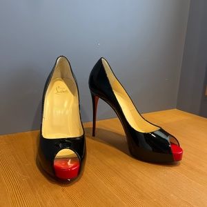 Christian Louboutin New Very Prive peeptoe stiletto pumps
